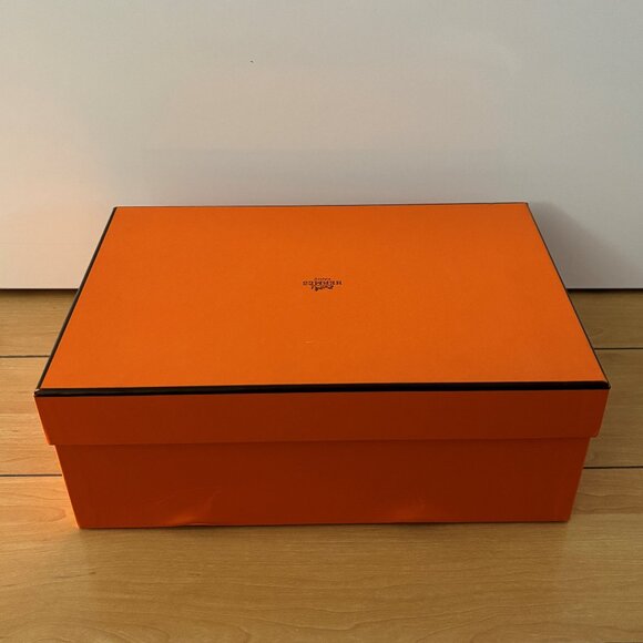 Hermes empty shoe box with ribbon - Picture 5 of 10